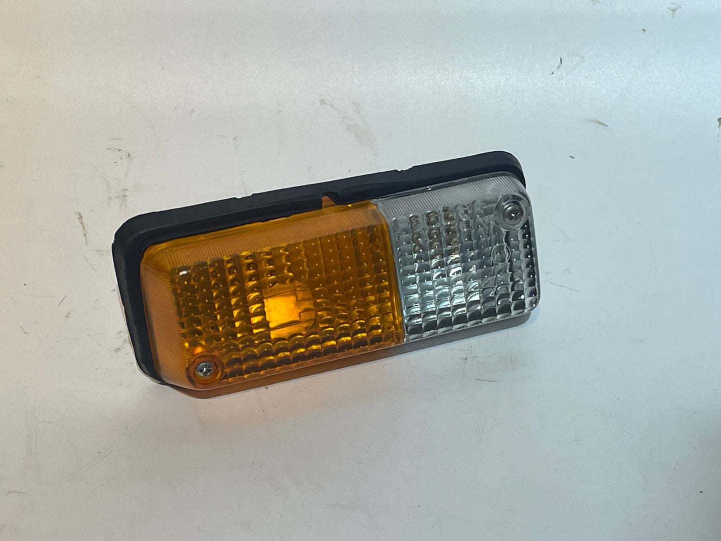 Indicator Sidelight Unit Drivers Side