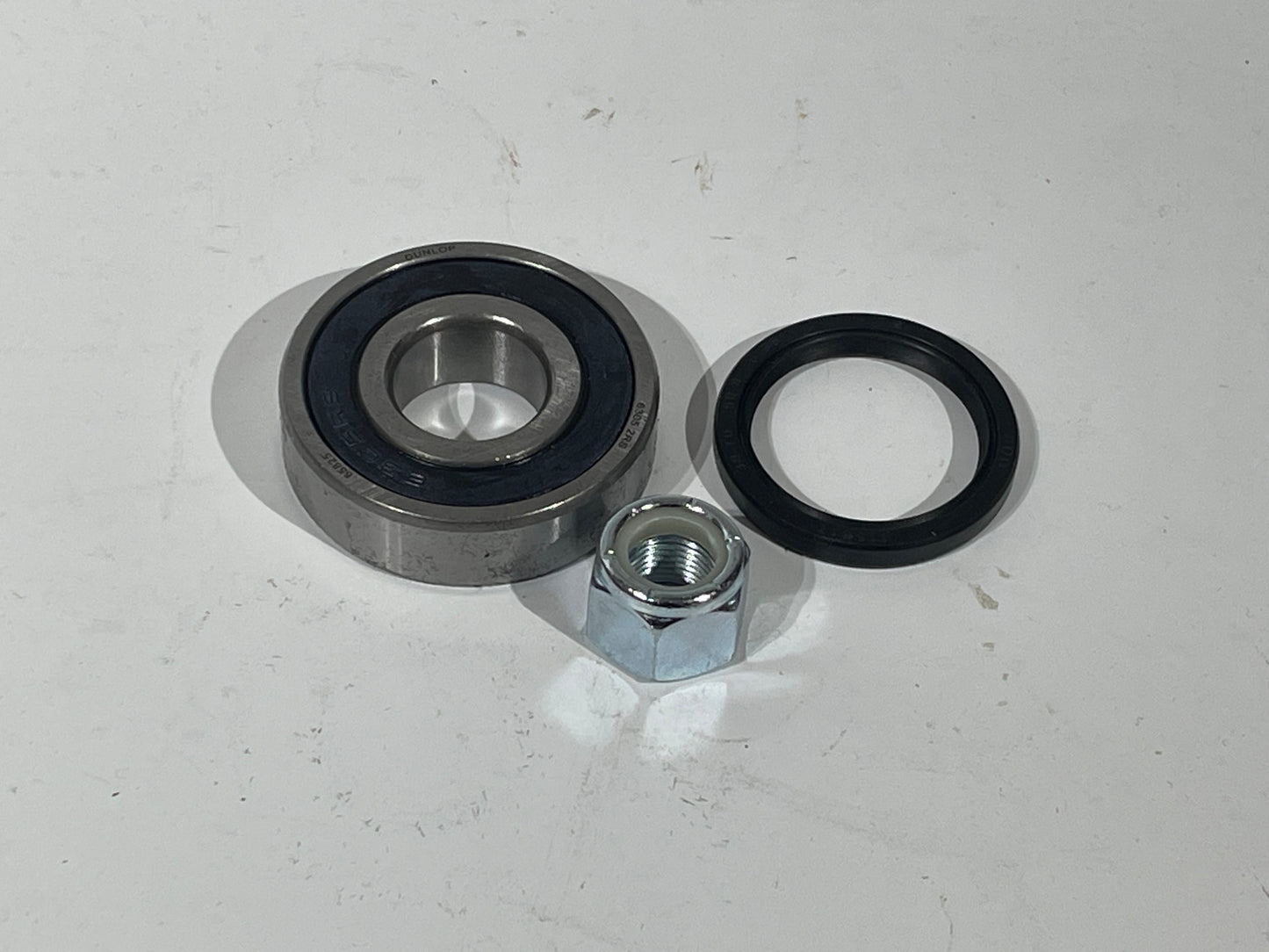 Rear Wheel Bearing Kit, Late