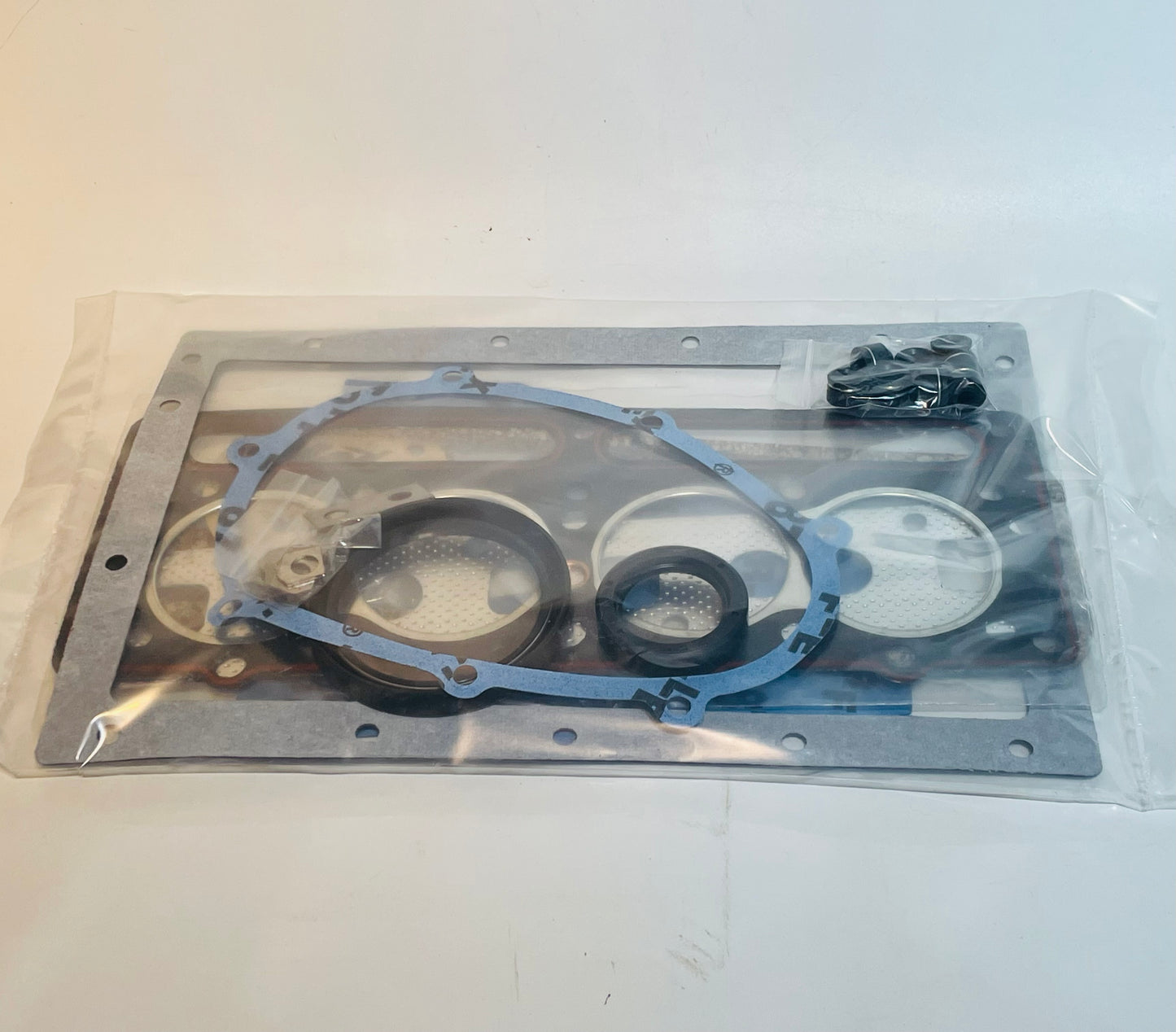 Full Engine Gasket and Seal Kit, Leaded