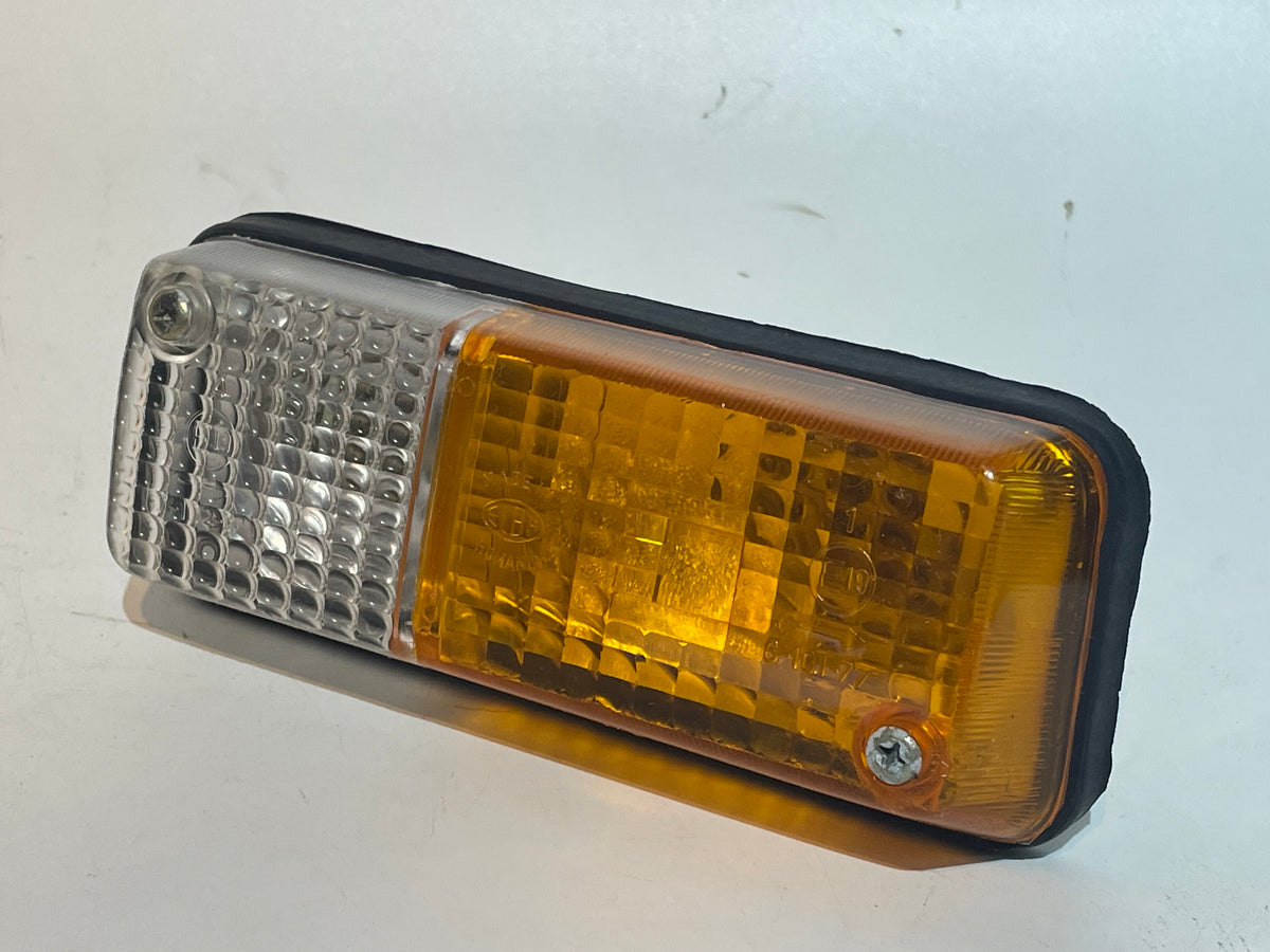 Front Indicator Side Light Unit Indicator Sidelight Unit Passenger Side – CHG Classics Ltd