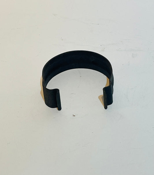 Clip - Pipe to Axle