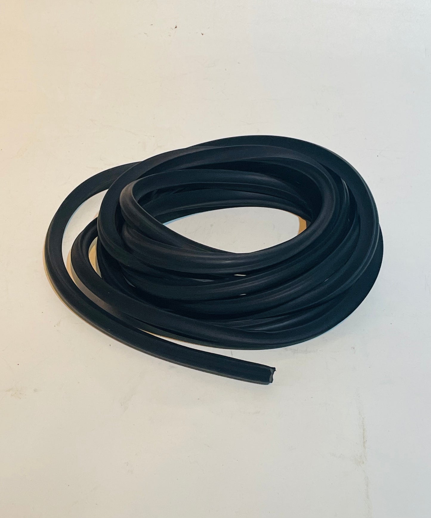 Black Rubber Windscreen Filler, Locking Strip